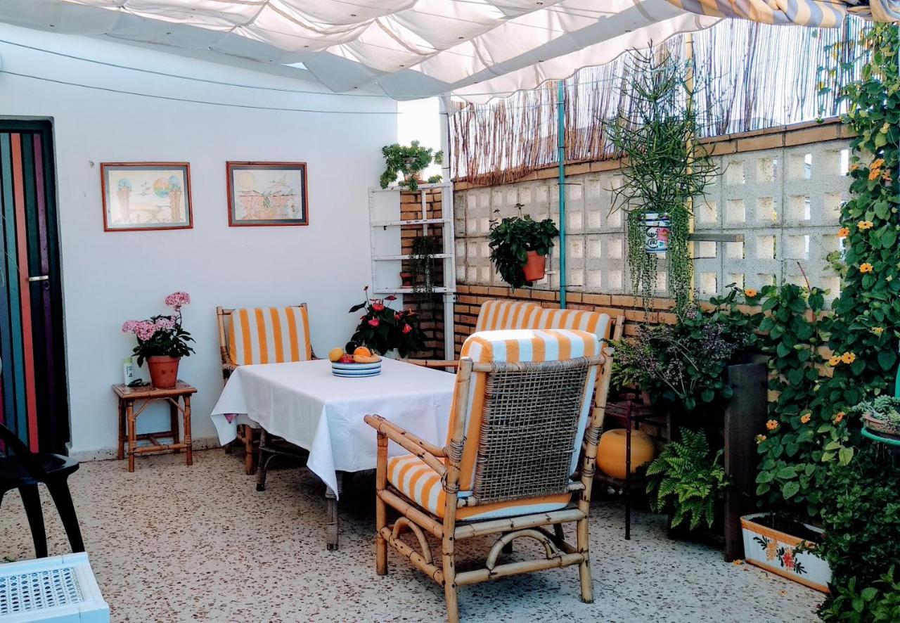 Casa Sanabria Privadas En Vivienda Particular Homestay Punta Umbria